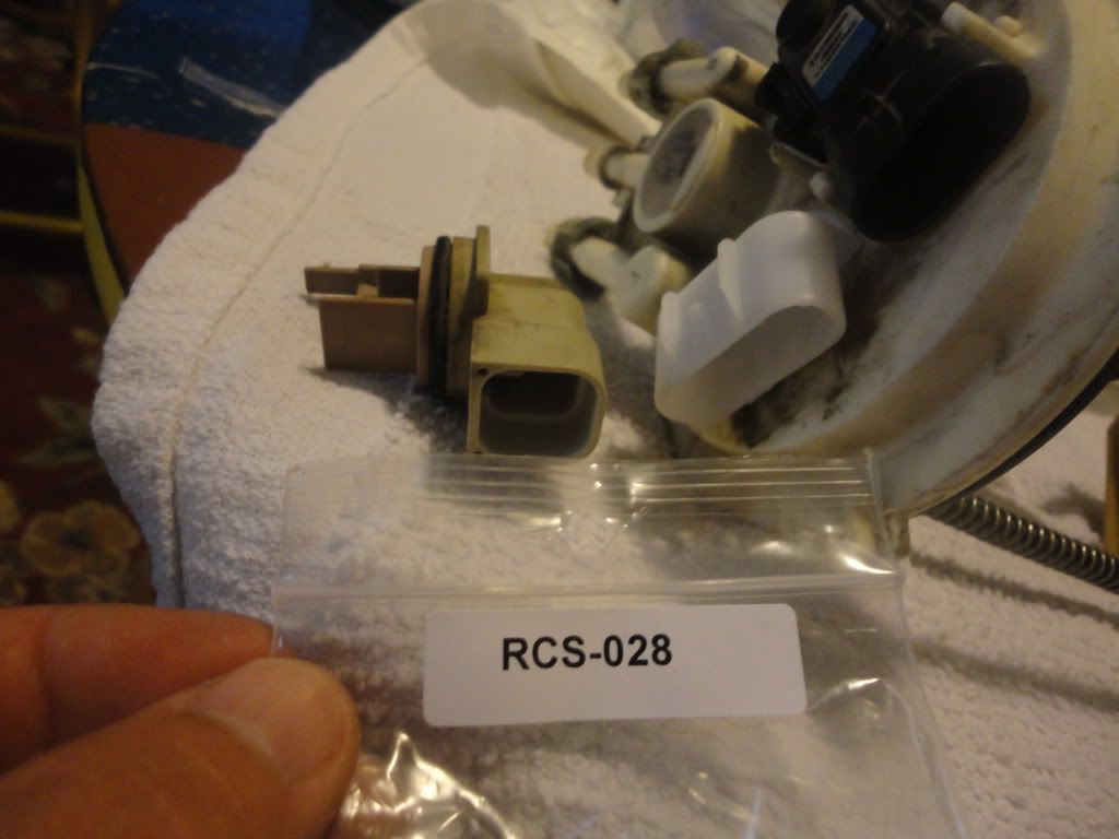 In-Tank Aeromotive 340 Fuel Pump install (How I'm doing it ... racetronix fuel pump wiring harness install 